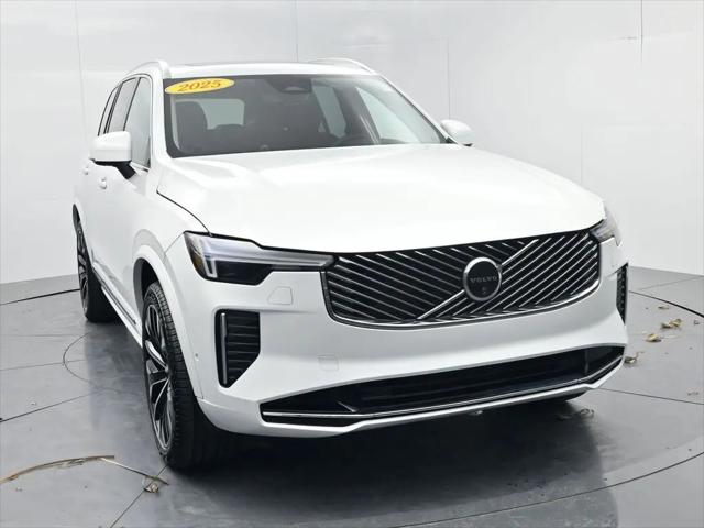 2025 Volvo XC90 B5 Plus 7-Seater