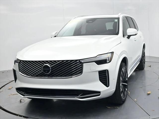 2025 Volvo XC90 B5 Plus 7-Seater
