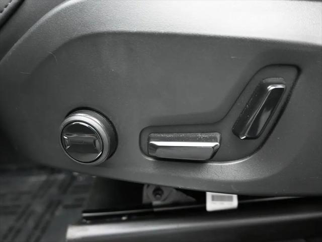 2025 Volvo XC90 B5 Plus 7-Seater
