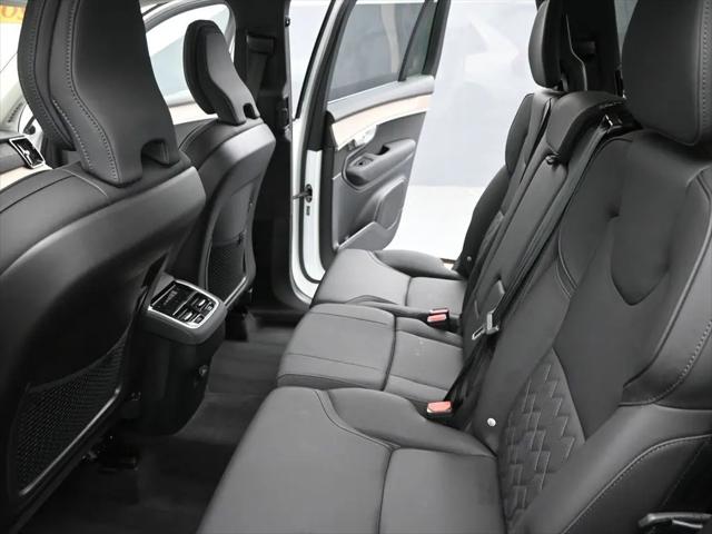 2025 Volvo XC90 B5 Plus 7-Seater