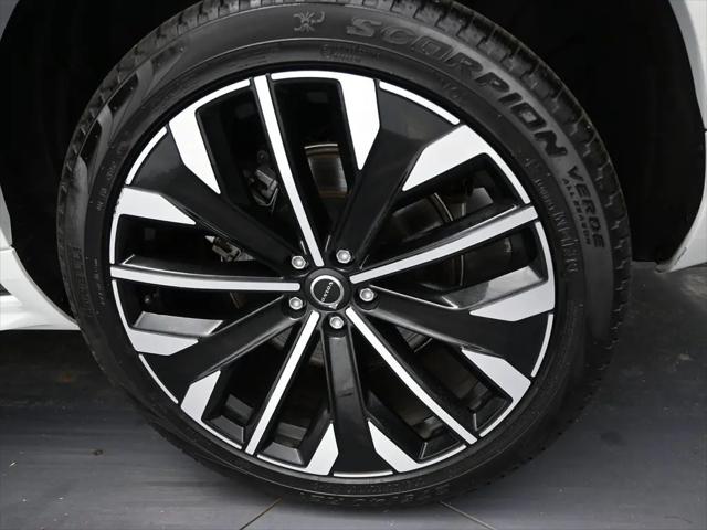 2025 Volvo XC90 B5 Plus 7-Seater