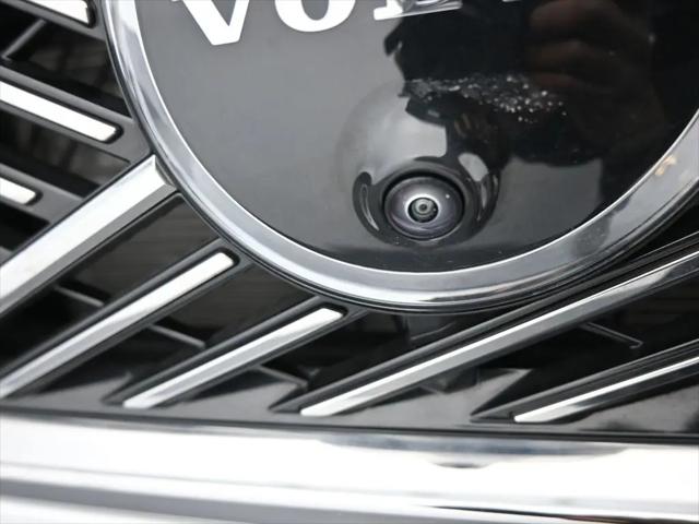 2025 Volvo XC90 B5 Plus 7-Seater