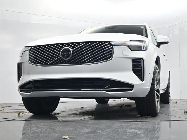 2025 Volvo XC90 B5 Plus 7-Seater