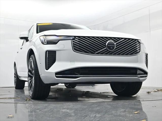 2025 Volvo XC90 B5 Plus 7-Seater