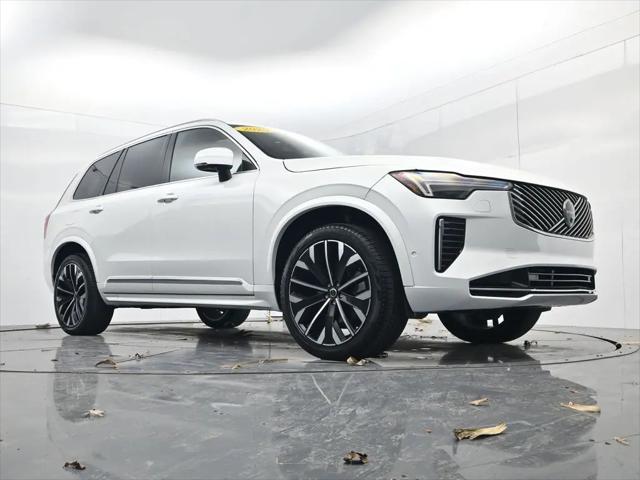 2025 Volvo XC90 B5 Plus 7-Seater