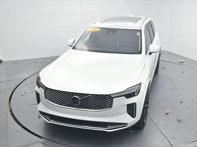 2025 Volvo XC90 B5 Plus 7-Seater
