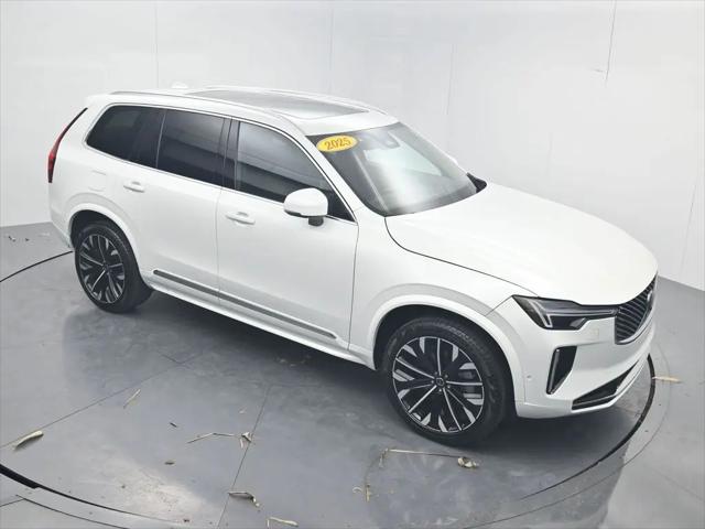 2025 Volvo XC90 B5 Plus 7-Seater