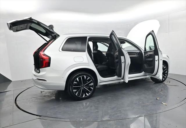 2025 Volvo XC90 B5 Plus 7-Seater