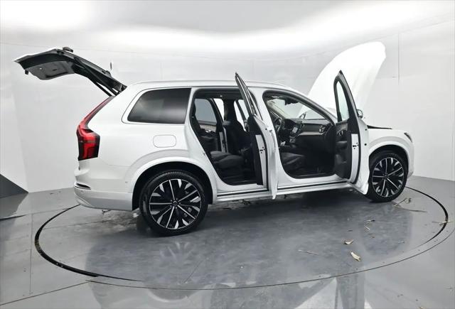 2025 Volvo XC90 B5 Plus 7-Seater