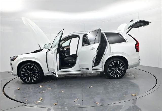 2025 Volvo XC90 B5 Plus 7-Seater