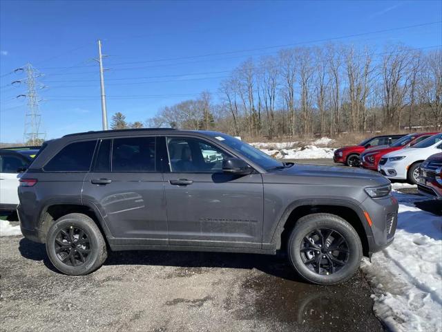 2026 Jeep Grand Cherokee Altitude 4x4