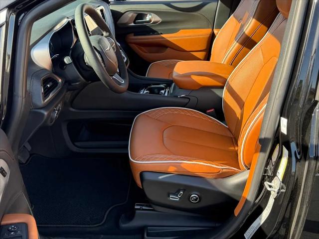 2026 Chrysler Pacifica Pinnacle AWD
