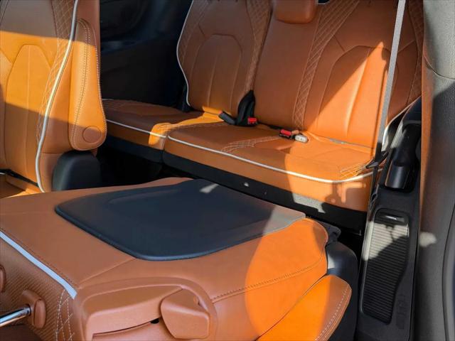 2026 Chrysler Pacifica Pinnacle AWD