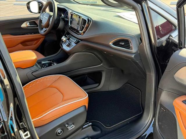 2026 Chrysler Pacifica Pinnacle AWD