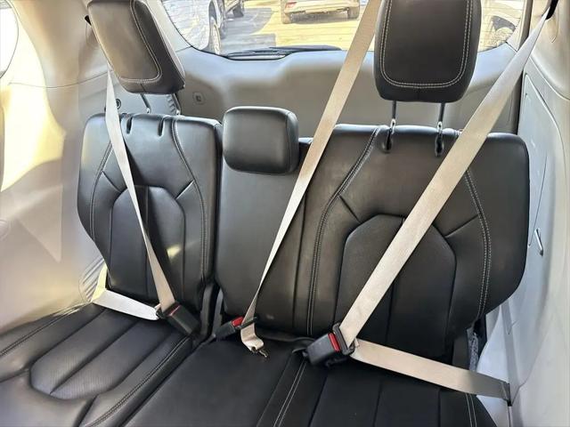 2023 Chrysler Pacifica Hybrid Touring L