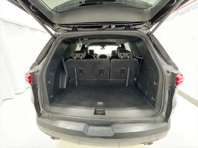 2023 Chevrolet Traverse AWD LT Leather