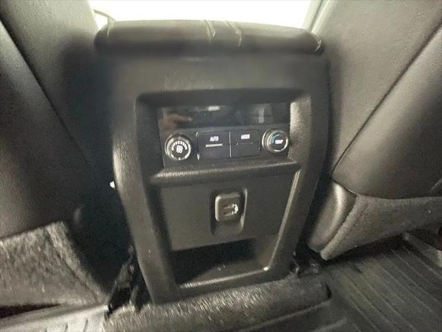 2023 Chevrolet Traverse AWD LT Leather