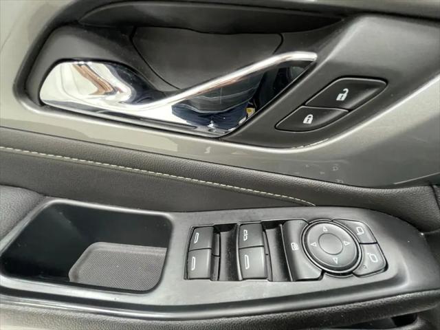 2023 Chevrolet Traverse AWD LT Leather