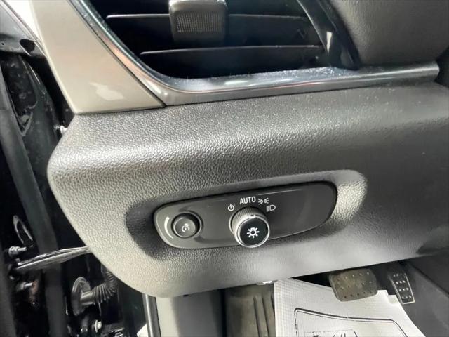 2023 Chevrolet Traverse AWD LT Leather