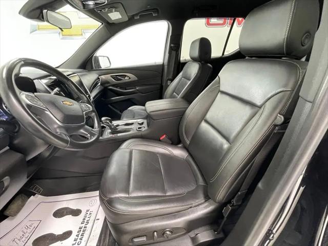 2023 Chevrolet Traverse AWD LT Leather