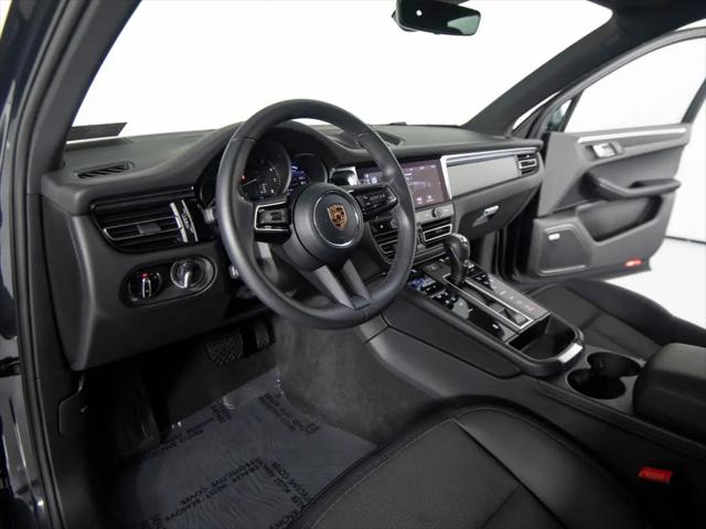 2025 Porsche Macan Macan