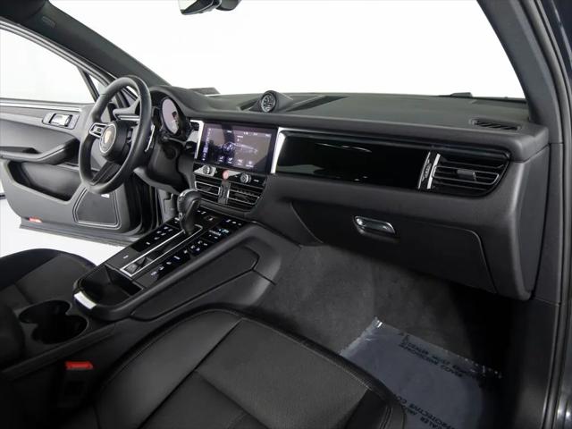 2025 Porsche Macan Macan
