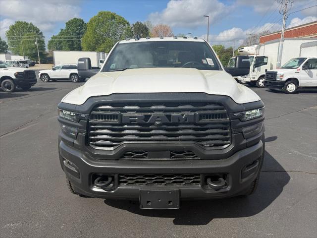 2026 RAM Ram 5500 Chassis Cab RAM 5500 TRADESMAN CHASSIS CREW CAB 4X4 84 CA
