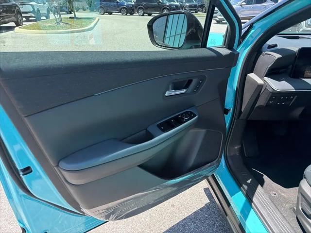 2026 Nissan LEAF PLATINUM+