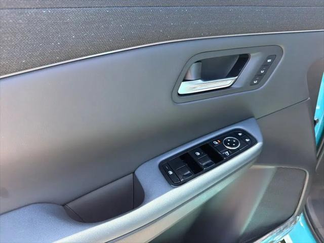 2026 Nissan LEAF PLATINUM+
