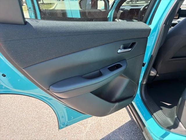 2026 Nissan LEAF PLATINUM+