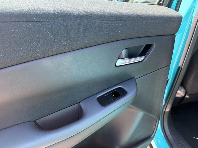 2026 Nissan LEAF PLATINUM+