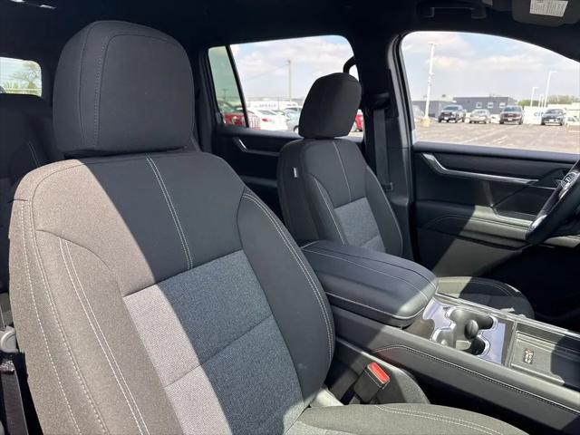 2026 GMC Acadia Elevation AWD