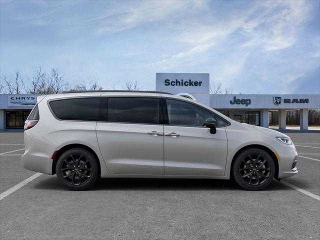 2026 Chrysler Pacifica Limited AWD