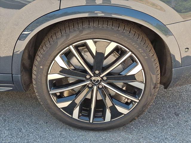 2026 Volvo XC90 Plug-In Hybrid Ultra, T8 AWD, Electric/Gasoline, Bright, 6 Seats