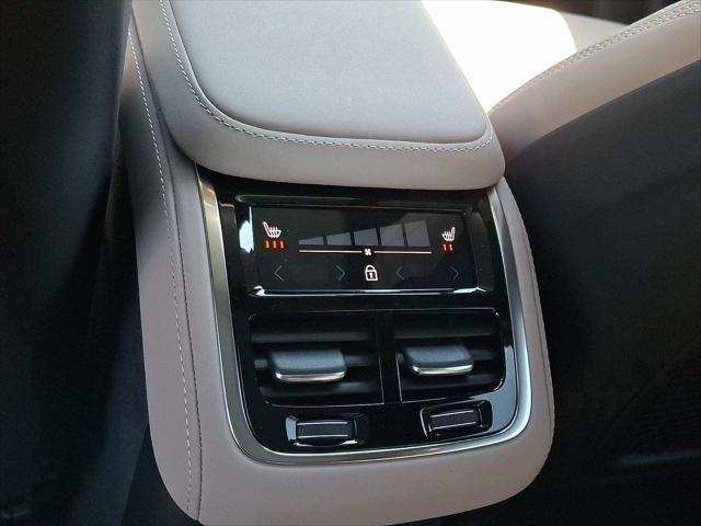2026 Volvo XC90 Plug-In Hybrid Ultra, T8 AWD, Electric/Gasoline, Bright, 6 Seats