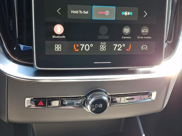 2026 Volvo XC90 Plug-In Hybrid Ultra, T8 AWD, Electric/Gasoline, Bright, 6 Seats