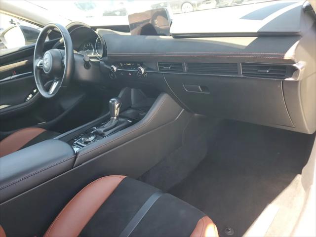 2024 Mazda Mazda3 2.5 Carbon Turbo