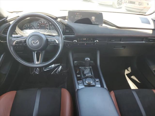 2024 Mazda Mazda3 2.5 Carbon Turbo