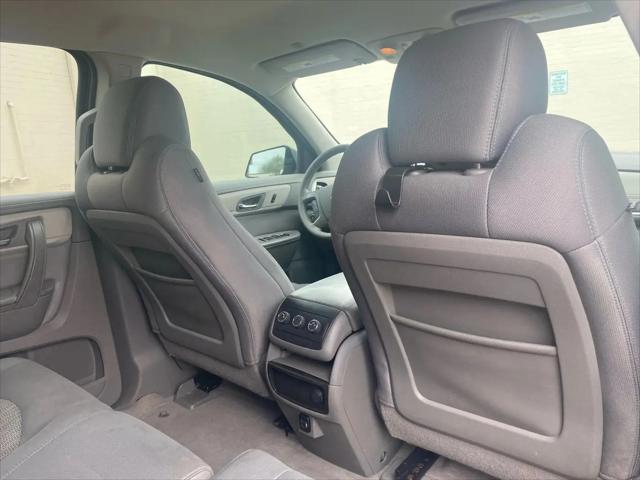 2017 Chevrolet Traverse LS