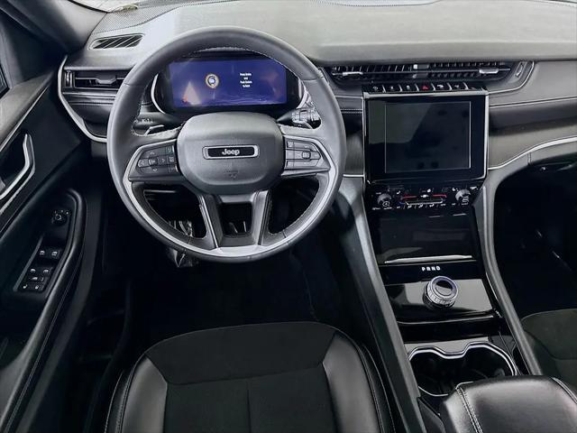 2023 Jeep Grand Cherokee L Altitude 4x4