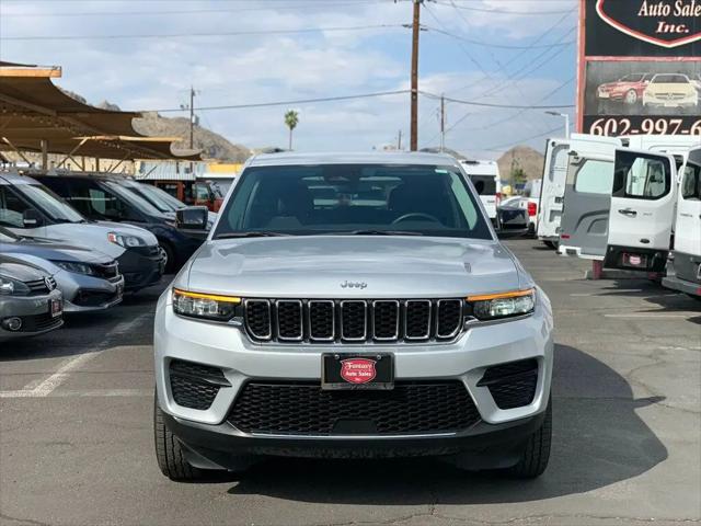 2023 Jeep Grand Cherokee Laredo 4x2