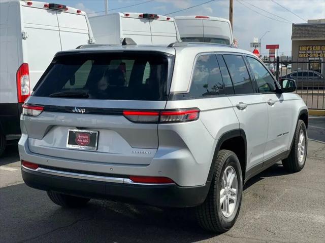 2023 Jeep Grand Cherokee Laredo 4x2
