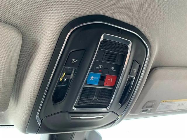 2023 Jeep Grand Cherokee Laredo 4x2