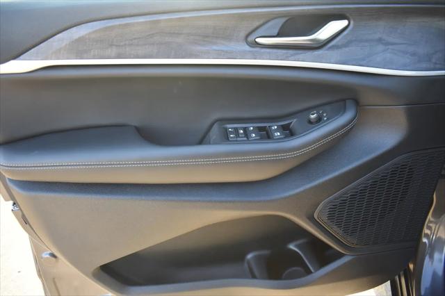 2026 Jeep Grand Cherokee L Altitude 4x4