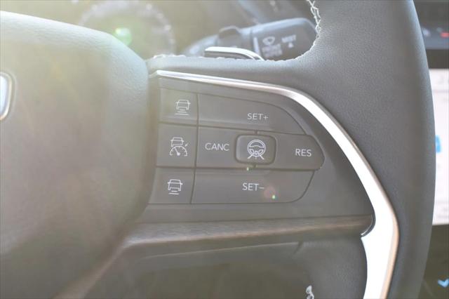 2026 Jeep Grand Cherokee L Altitude 4x4