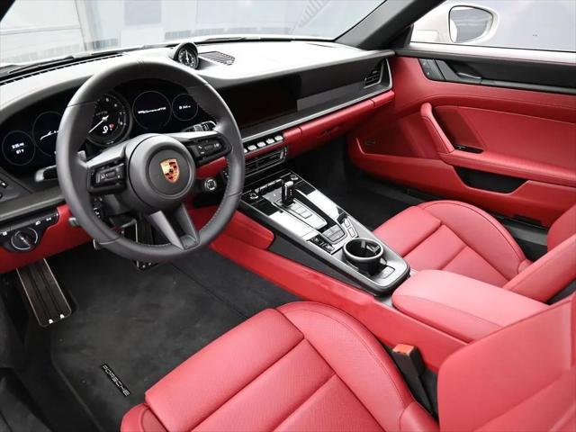 2024 Porsche 911 Carrera GTS Cabriolet