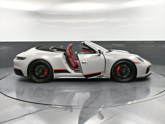 2024 Porsche 911 Carrera GTS Cabriolet