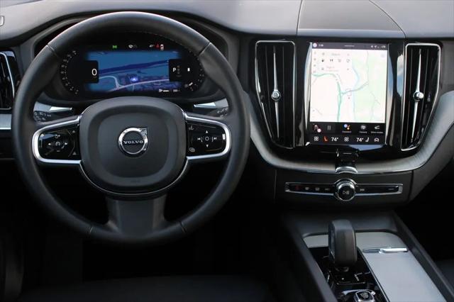 2025 Volvo XC60 B5 Plus