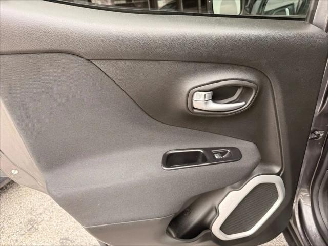 2018 Jeep Renegade Latitude FWD