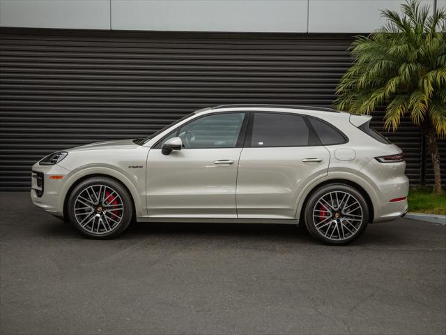 2026 Porsche Cayenne E-Hybrid S